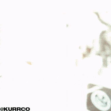 a close up of a person 's hair with the hashtag kurrco