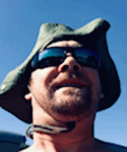 Man Selfie GIF - Man Selfie Hat GIFs