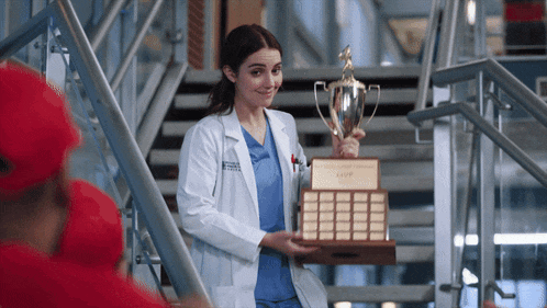 Greys Anatomy Jules Millin GIF - Greys Anatomy Jules Millin Trophy GIFs