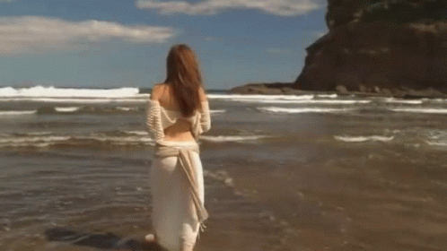 Beach Walking Shania Twain GIF - Beach Walking Shania Twain Forever And For Always Song GIFs