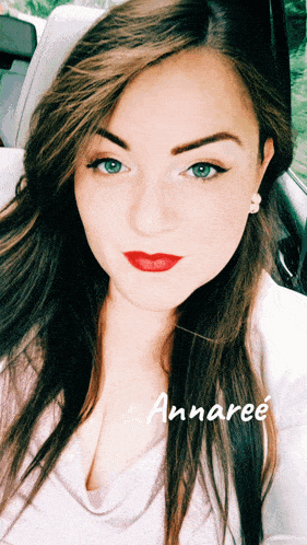 annaree is the name of the woman in this photo