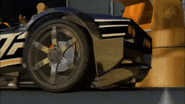 a car with the letter z on the side