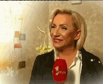 Woman Smiling GIF - Woman Smiling Interview GIFs