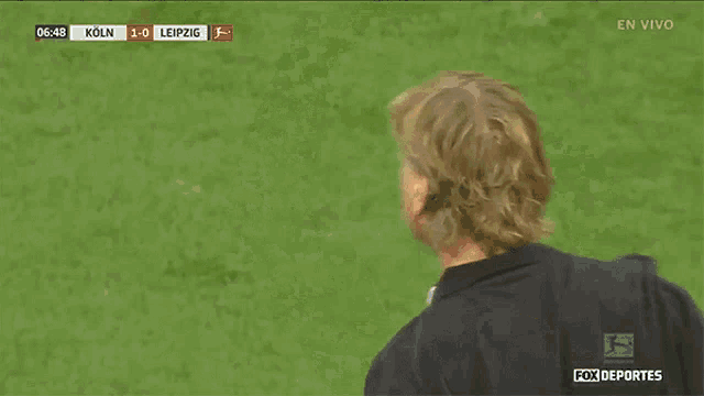 a soccer game between koln and leipzig is on fox deportes