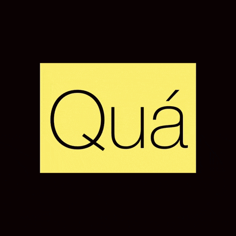 a yellow and black square with the word qua on it