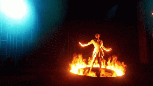 Madison Beer Fire GIF - Madison Beer Fire Vr Concert GIFs